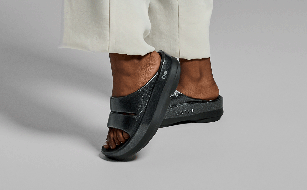 Women's OOmega OOahh Stacked Sandal - Black Sparkle - Image 3